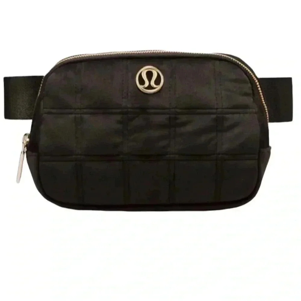 Lululemon Everywhere Belt Bag Quilted Velour Black & Gold Velvet Crossbody